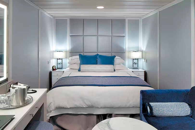 Desire-Cruises-DTEC-Suites-Interior-Stateroom-01-810x540px