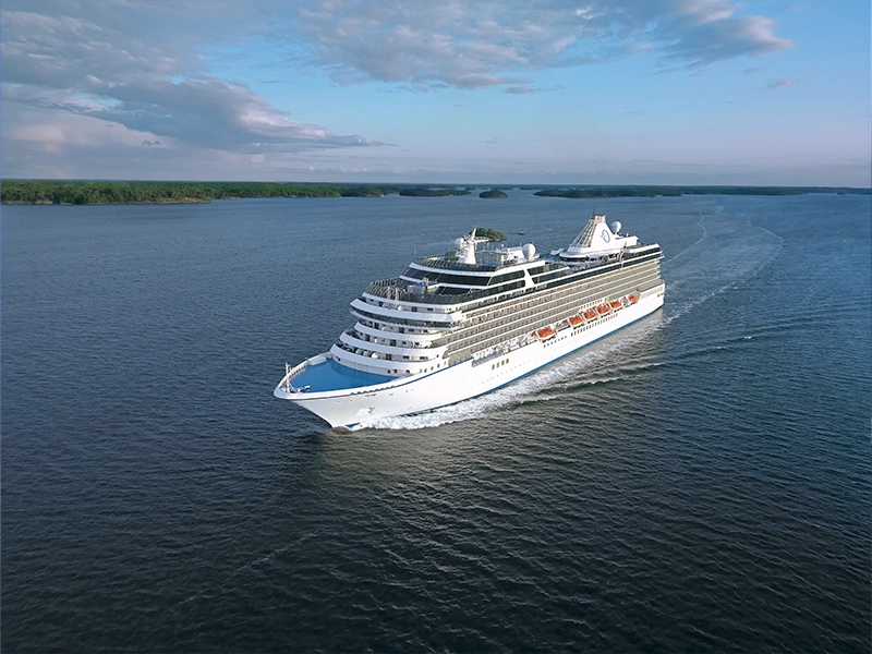 Desire-Cruises-Oceania-Fleet-Riviera-03-800x600px